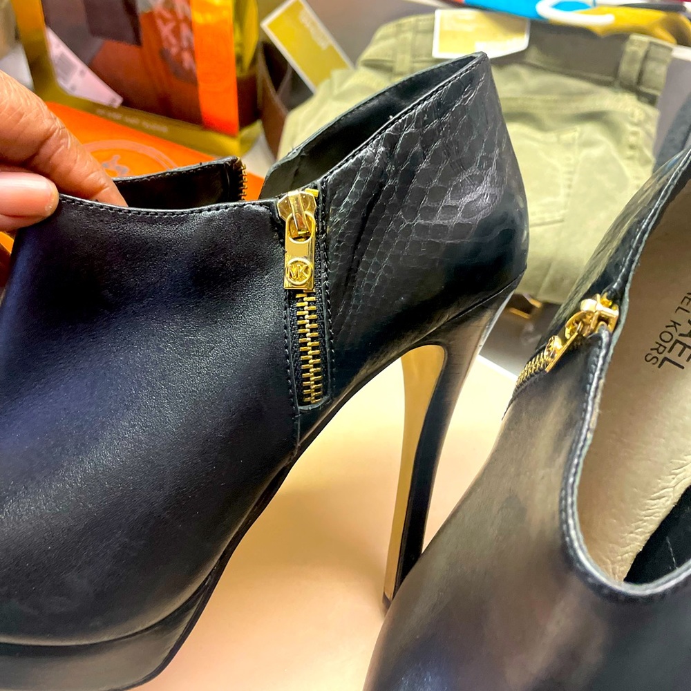 MK heels
